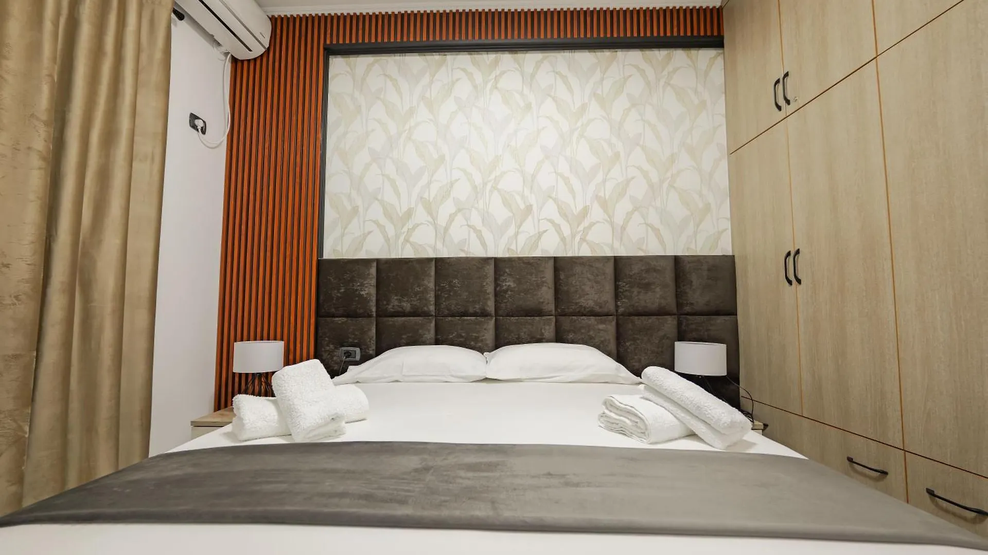 Sunny Apts ساراندا شقة