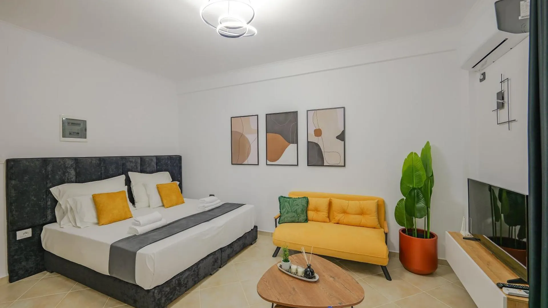 Sunny Apts Saranda