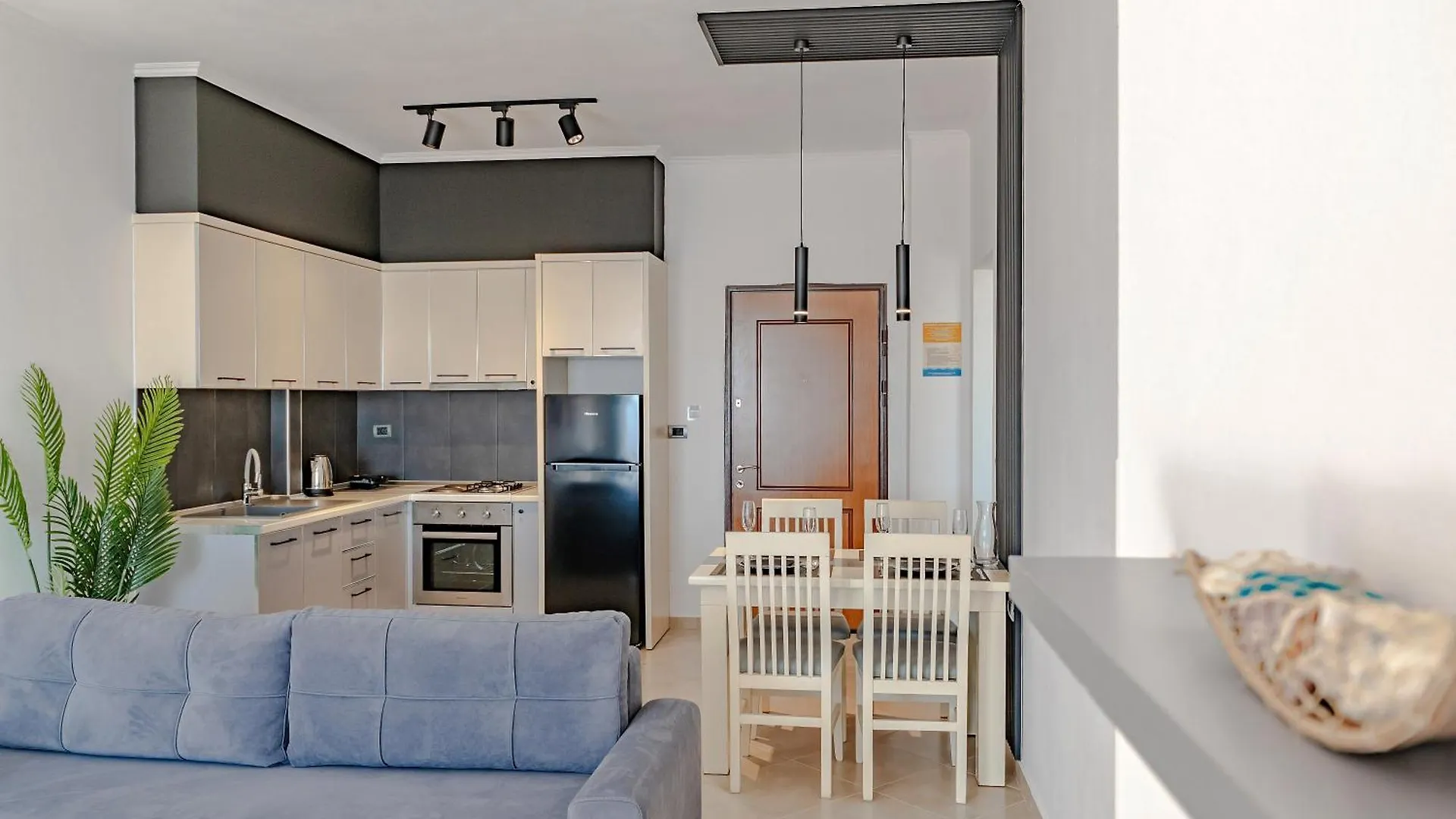 Sunny Apts Saranda Appartement
